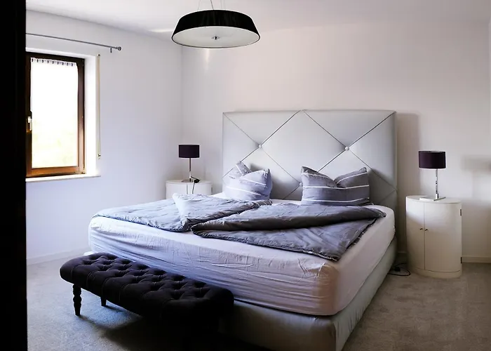 Gemuetliche Direkt Am Goitzschesee, Platz Fuer Ganze Familie, Haustiere Sind Willkommen Apartmán